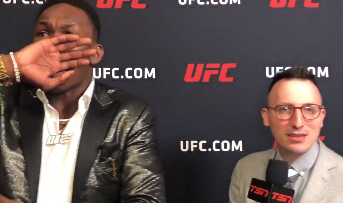 Israel Adesanya i Aaron Bronsteter