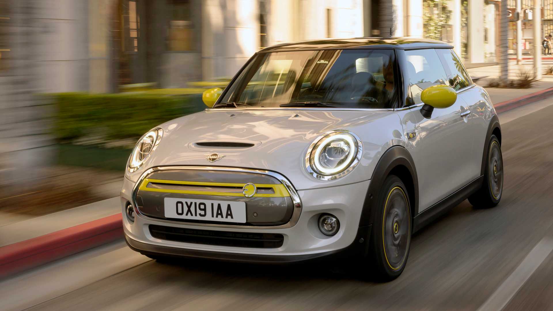 2020-mini-cooper-se-revealed-with-up-to-168-miles-of-range_1