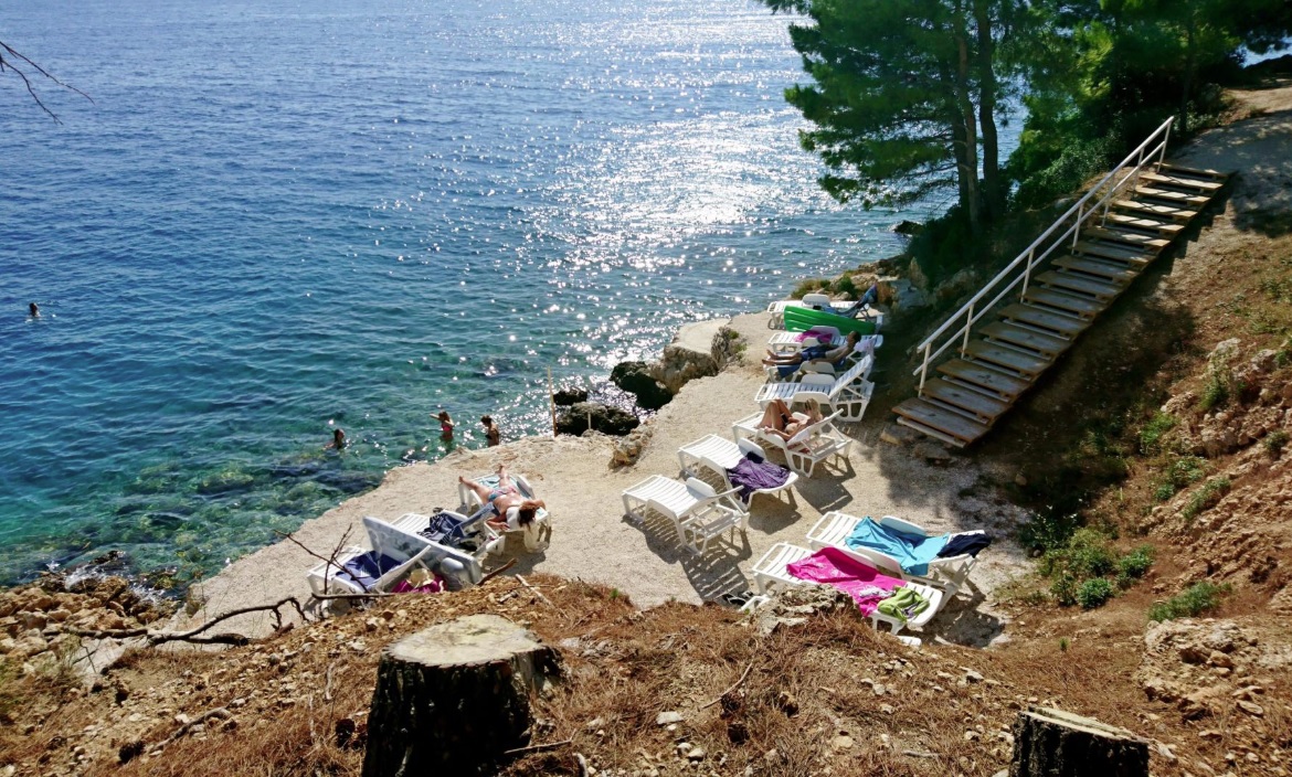 plaža ispred Ville Charlotte