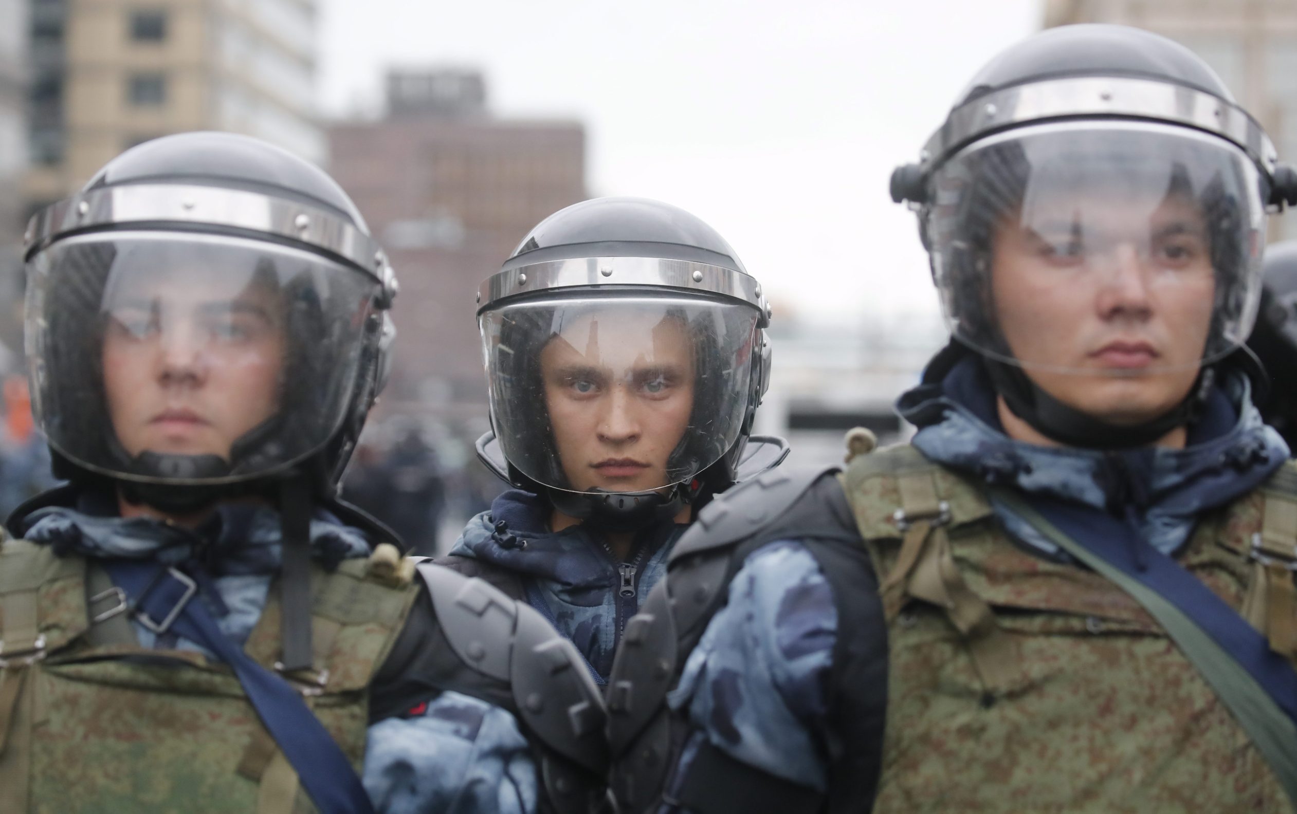 2019-08-10T130453Z_1318539391_UP1EF8A10C5IX_RTRMADP_3_RUSSIA-POLITICS-PROTESTS