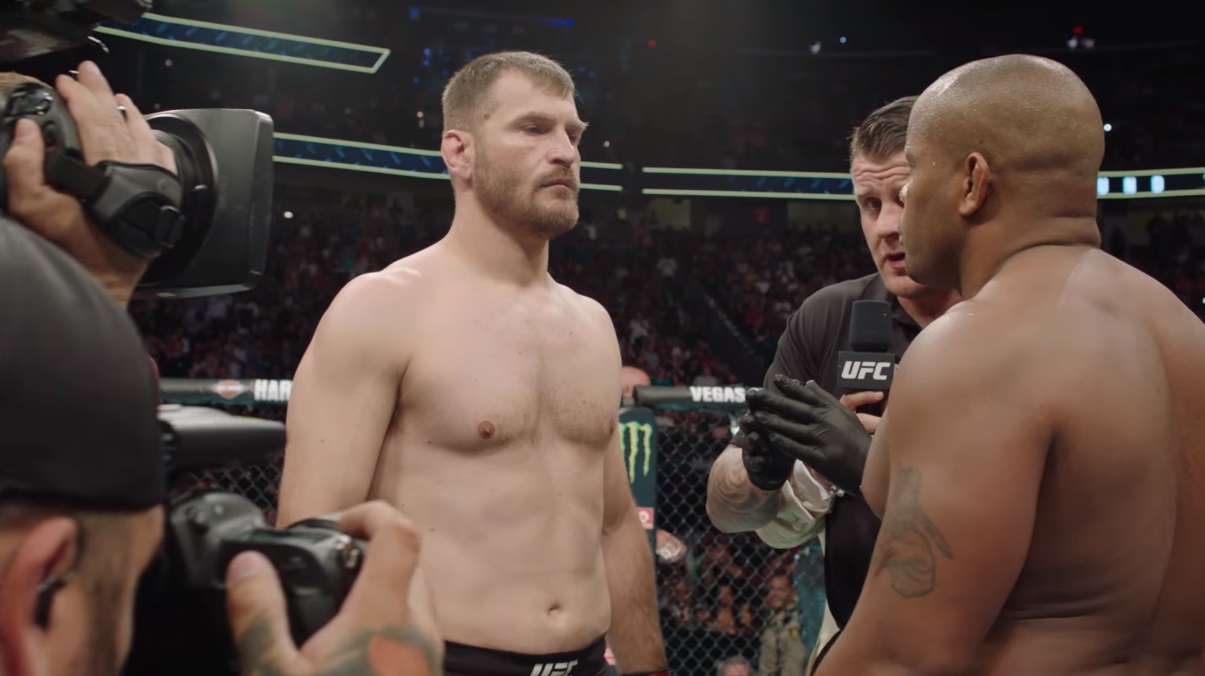 Miočić vs. Cormier