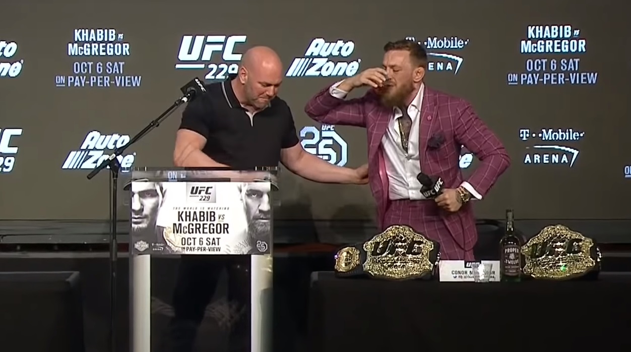Dana White i Conor McGregor viski