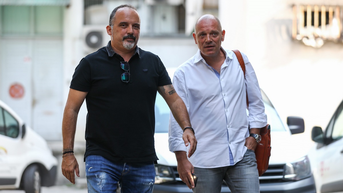 Tony Cetinski sa odvjetnikom Goranom Marjanovićem dolazi na općinski sud u Pazinu.