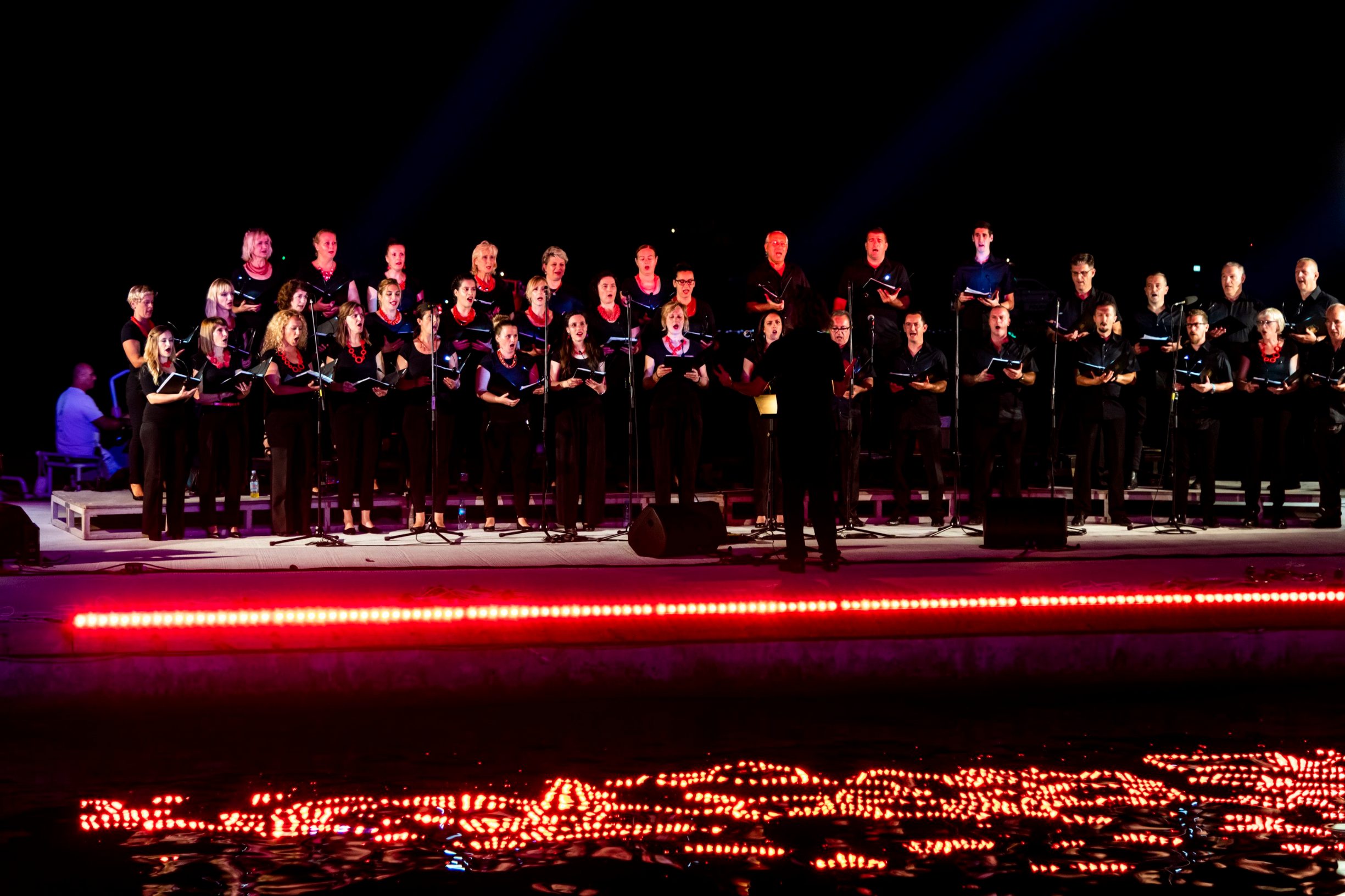 light_is_life01-280819