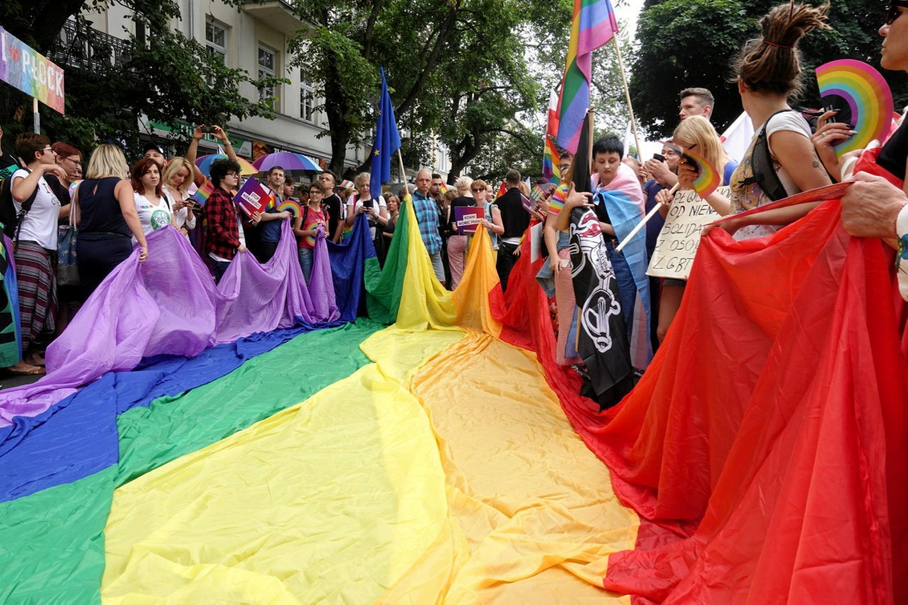 2019-08-10T160633Z_1904918275_RC1E512E9300_RTRMADP_3_GAY-PRIDE-POLAND