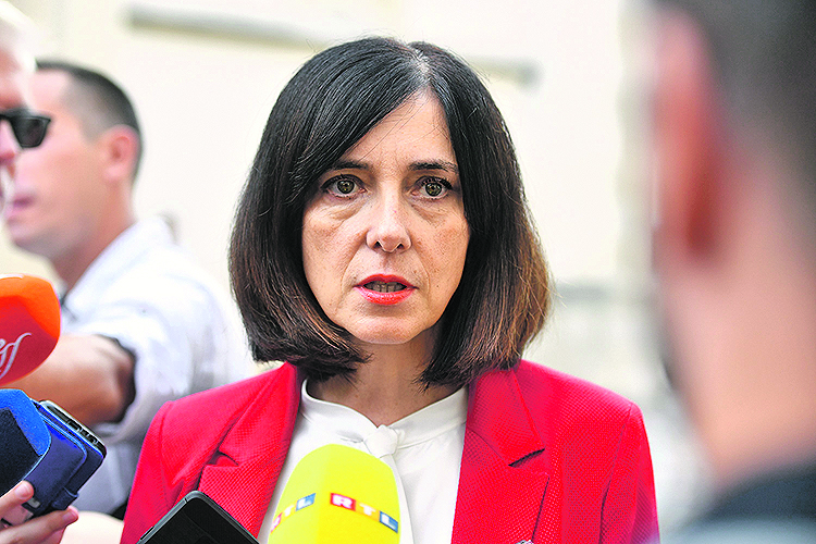pa_6424345_vlada6-290819
