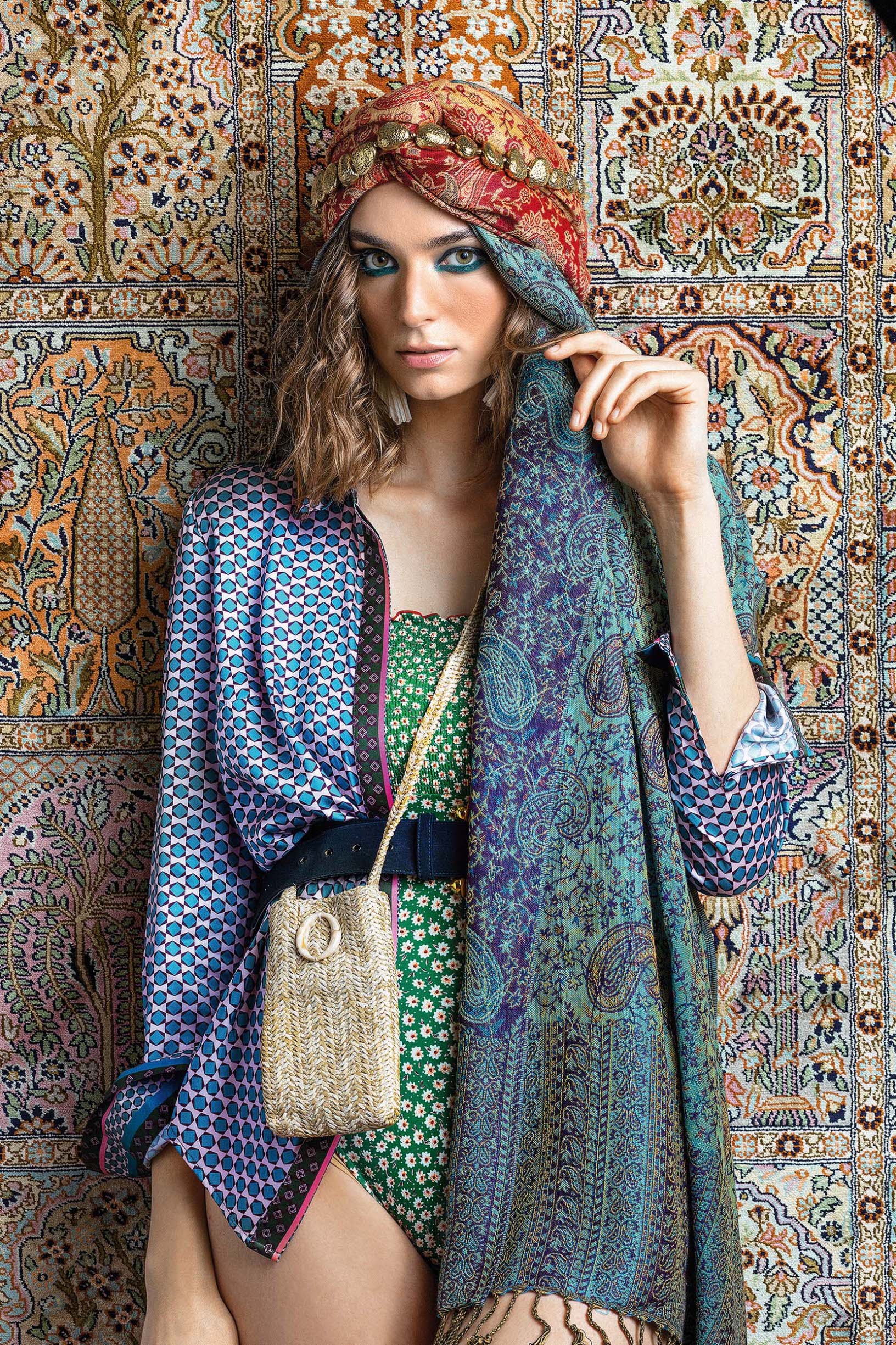 Košulja 119 kn, MOHITO; Kupaći kostim 279 kn, WOMEN’SECRET; Torba 49 kn, RESERVED; Naušnice 129 kn, MANGO; Ogrlica 139 kn, KAMENA DUGA