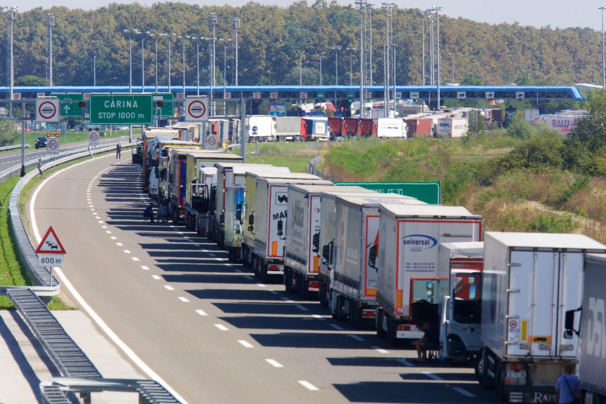 Arhiva: granični prijelaz Bajakovo i kolona kamiona na autocesti prema granici sa Srbijom