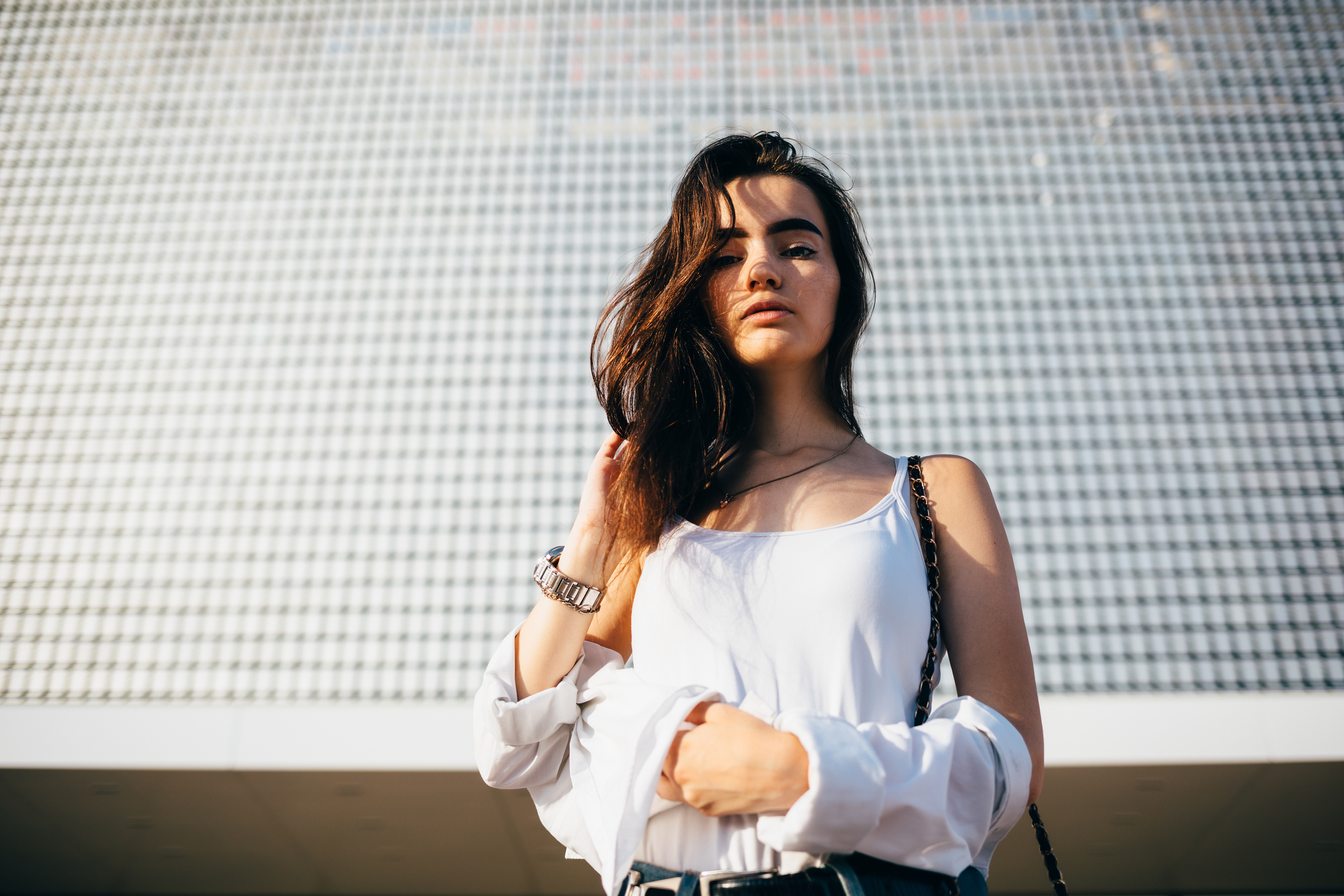 Polinezasićene kiseline mogu povećati proizvodnju serotonina, hormona odgovornog za dobro raspoloženje.