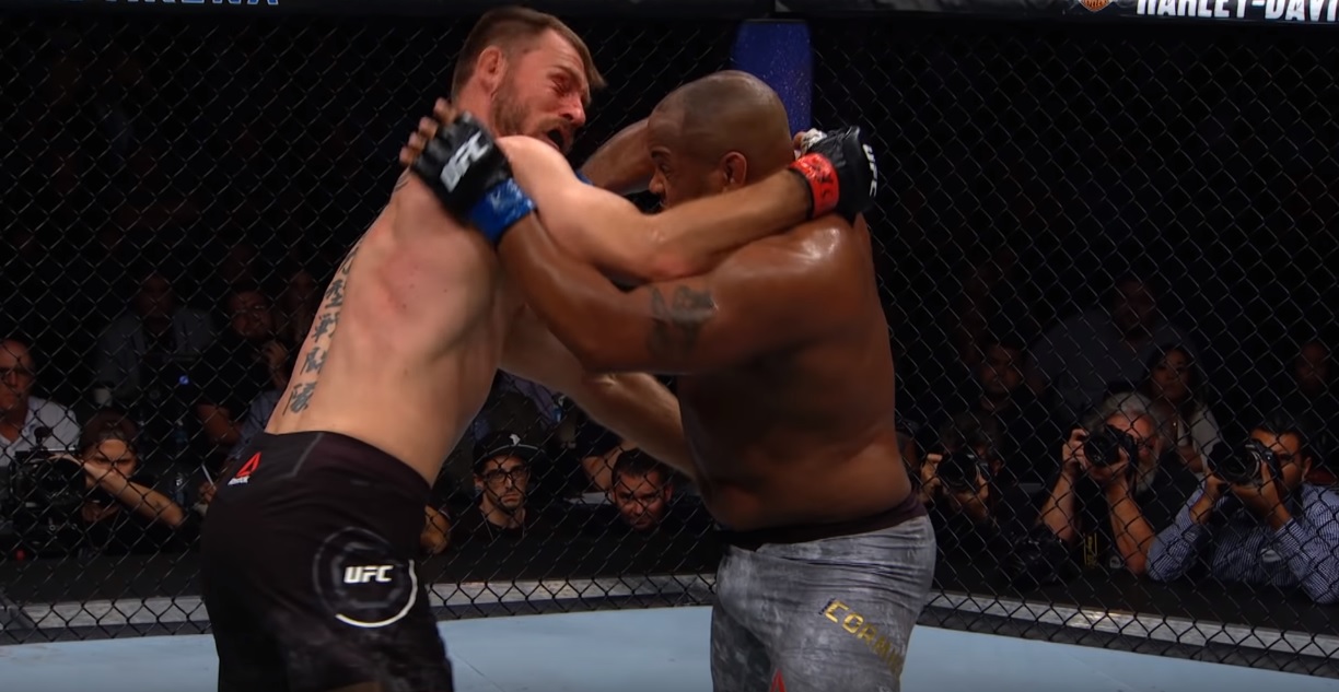 Miočić vs. Cormier