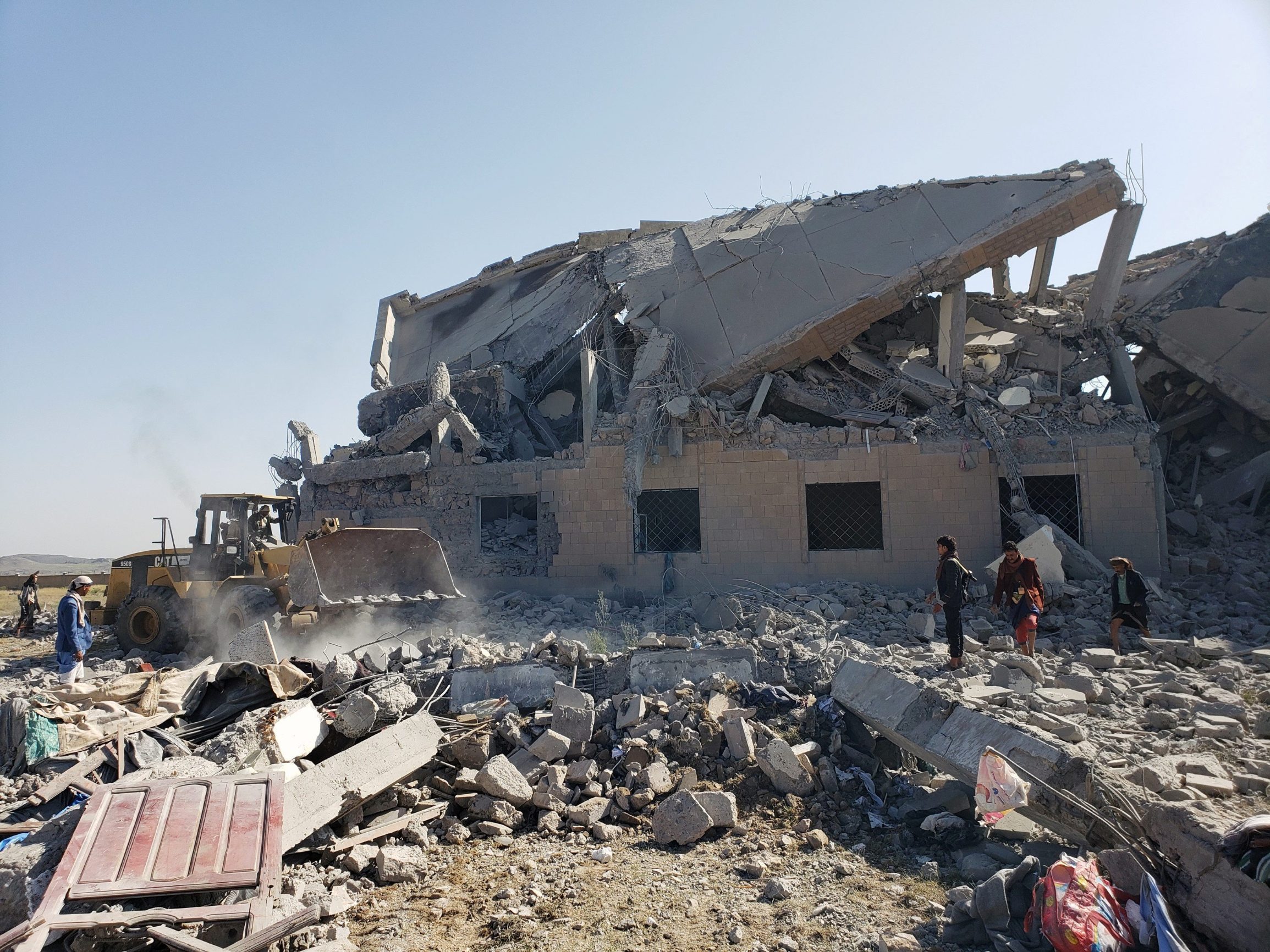 2019-09-01T110335Z_1686629949_RC1EE191D7E0_RTRMADP_3_YEMEN-SECURITY-DHAMAR