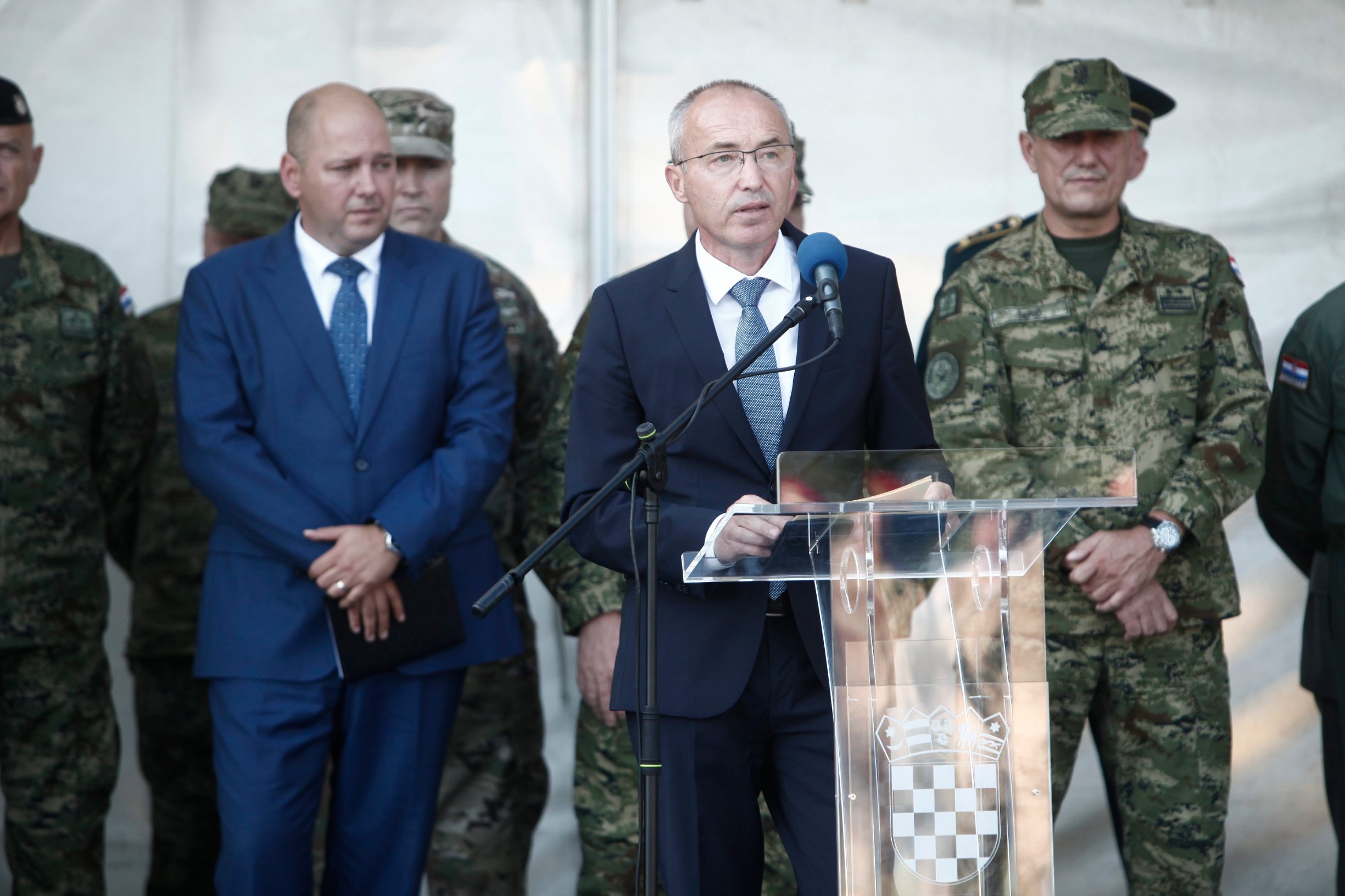 Izaslanik predsjednice Zrinko Petener (lijevo) i ministar Damir Krstičević