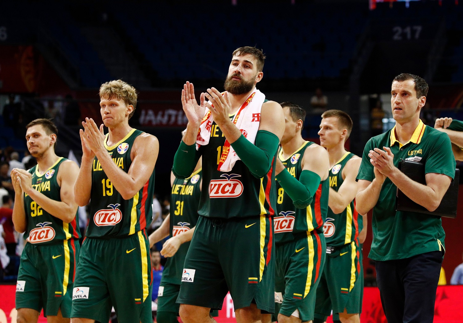 2019-09-09T094947Z_1439590365_UP1EF990RAZ1D_RTRMADP_3_BASKETBALL-WORLDCUP-DOM-LTU