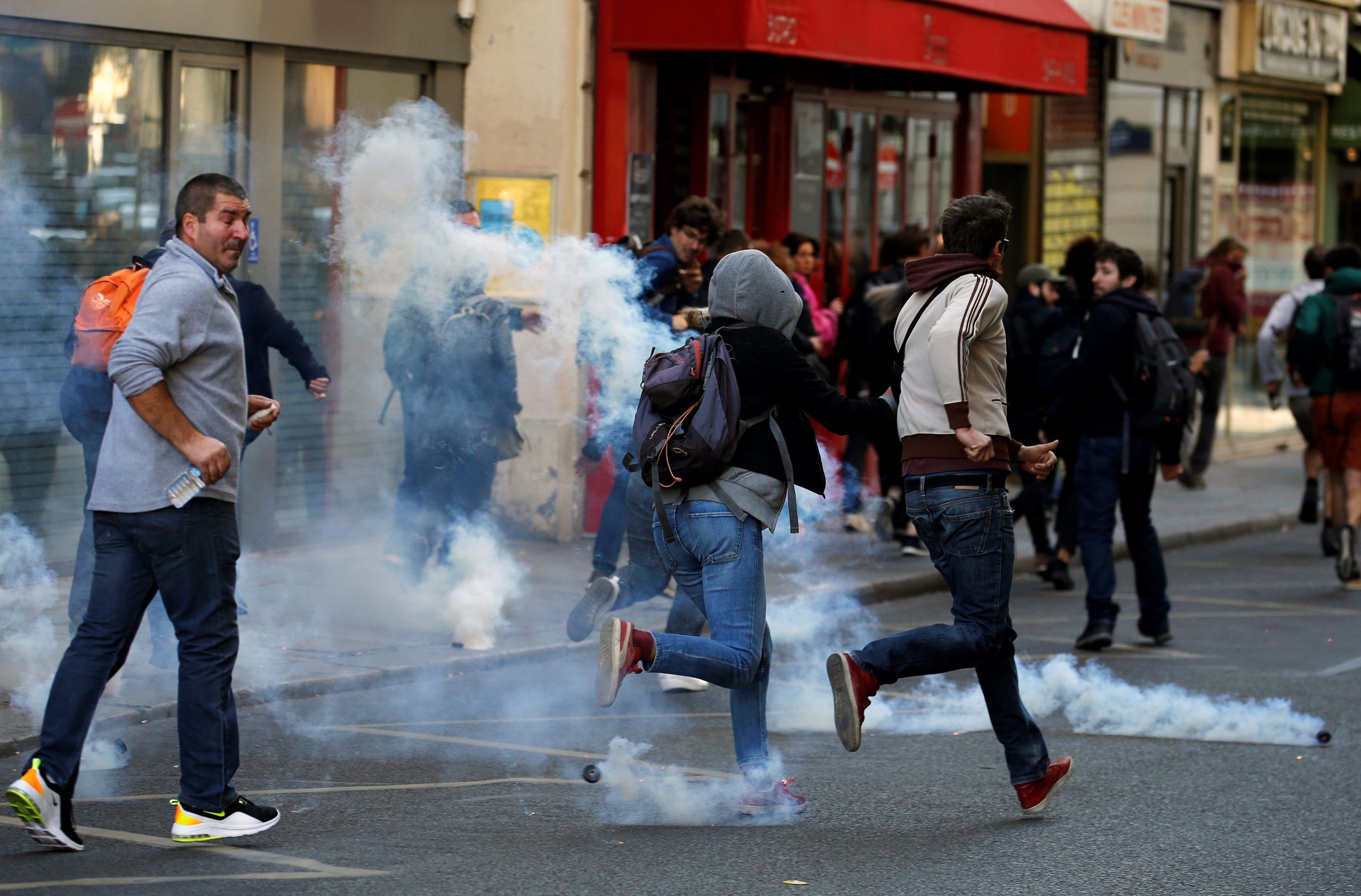 2019-09-21T082419Z_219192093_RC1D22E10090_RTRMADP_3_FRANCE-PROTESTS-YELLOW