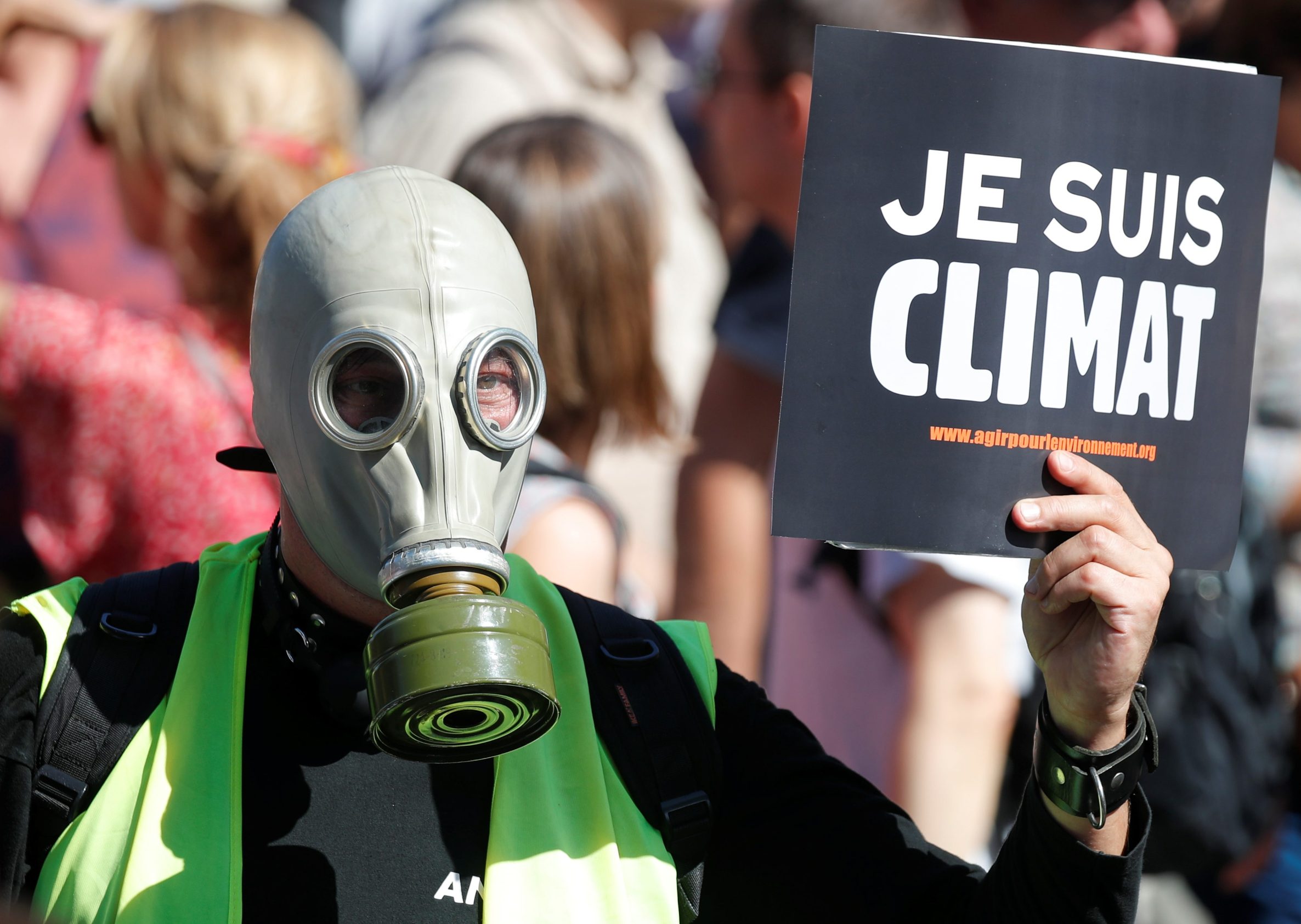 2019-09-21T125257Z_347018104_RC1E4556CBD0_RTRMADP_3_CLIMATE-CHANGE-FRANCE-PROTEST