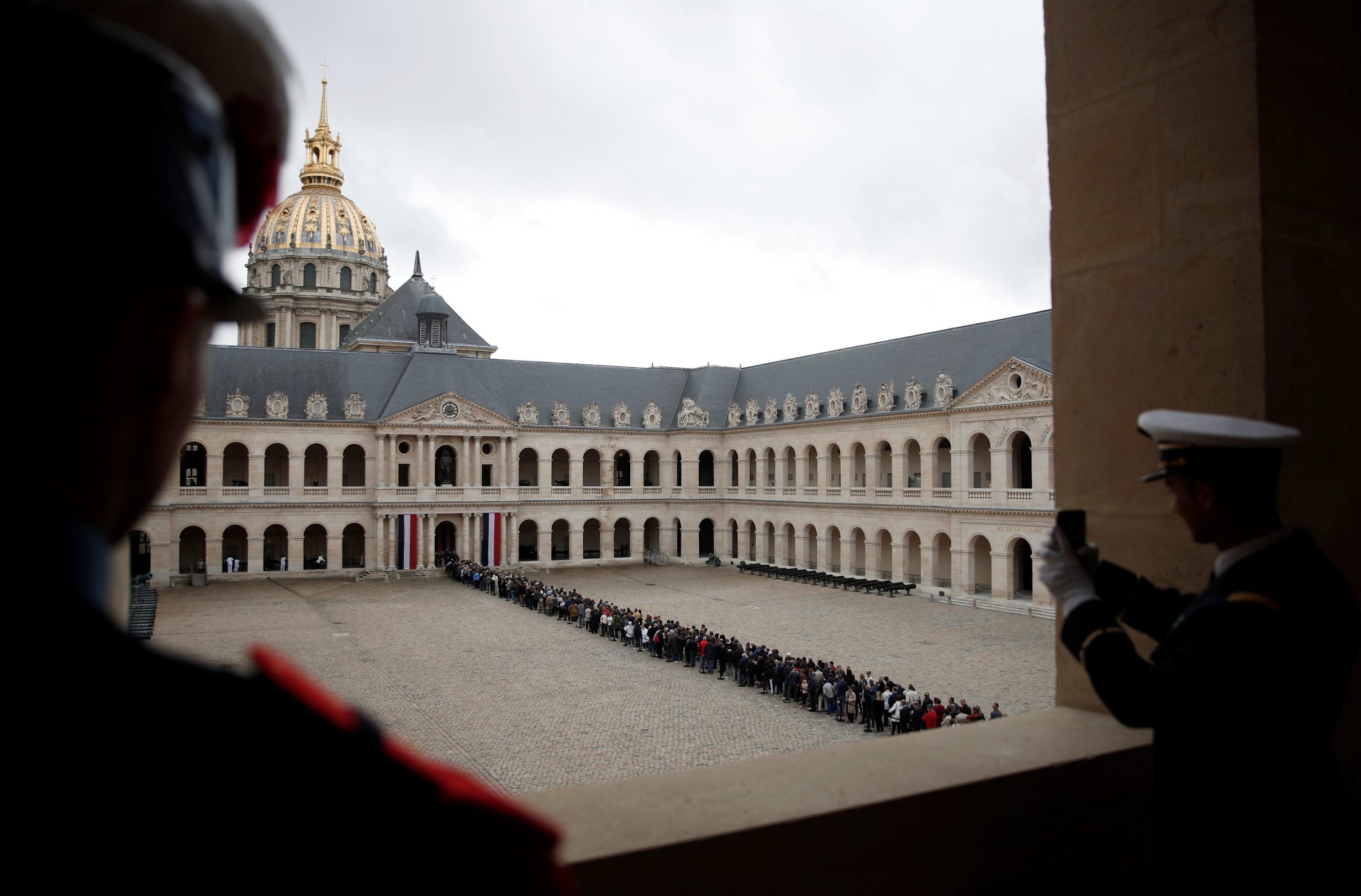 2019-09-29T132548Z_836755247_RC165F808240_RTRMADP_3_FRANCE-CHIRAC-TRIBUTE