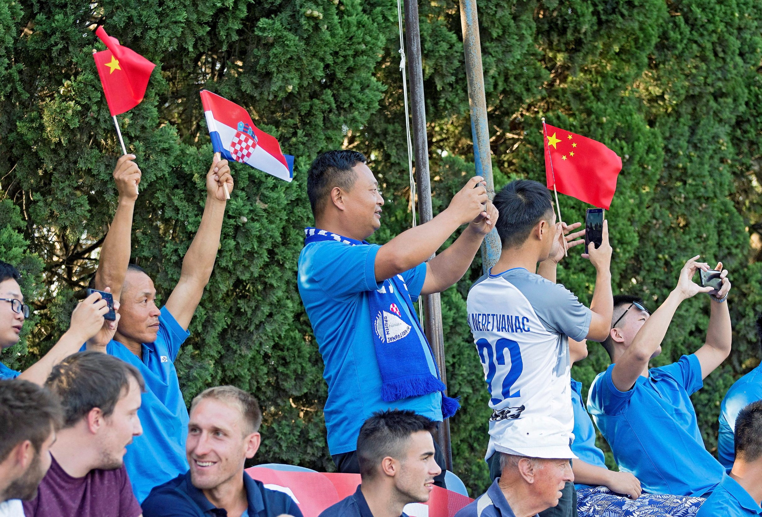 Na fotografiji: Kineski navijači na tribinama, stadion Podvornica