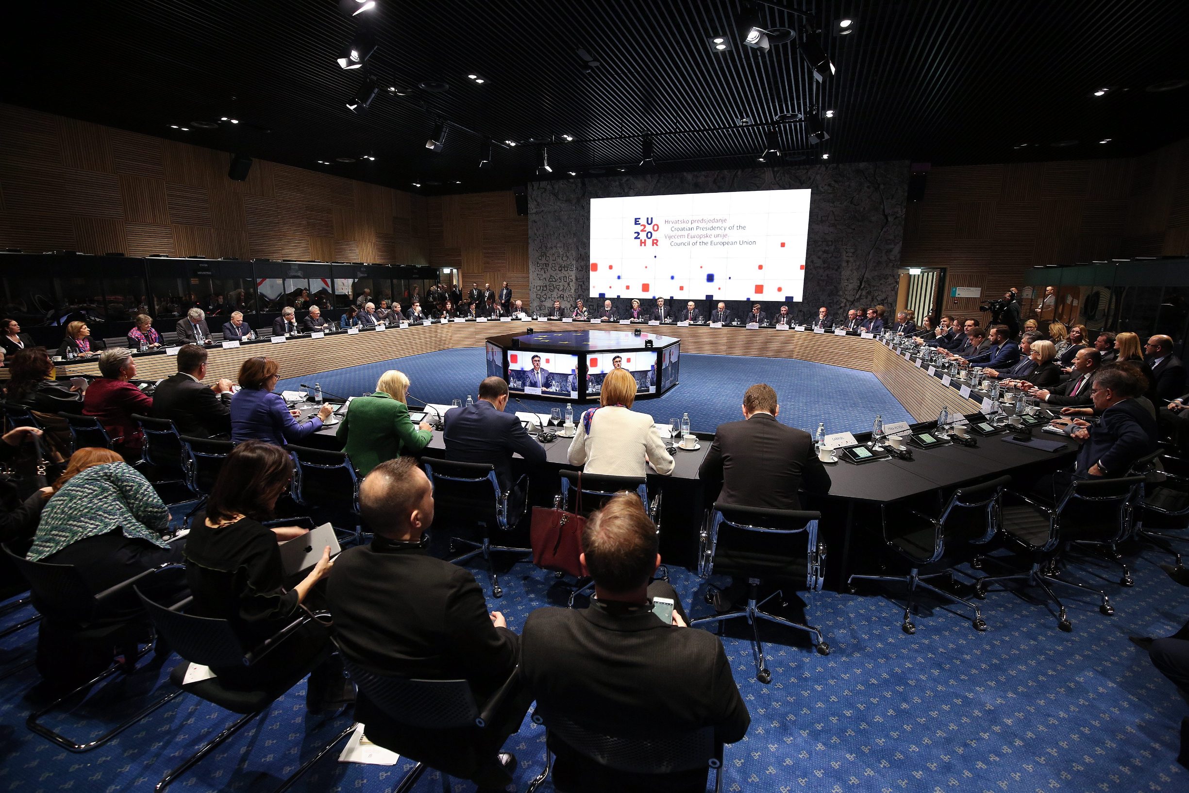 Zajednicki sastanak Vlade RH na celu sa premijerom Andrejom Plenkovicem i predstavnika Europske komisije