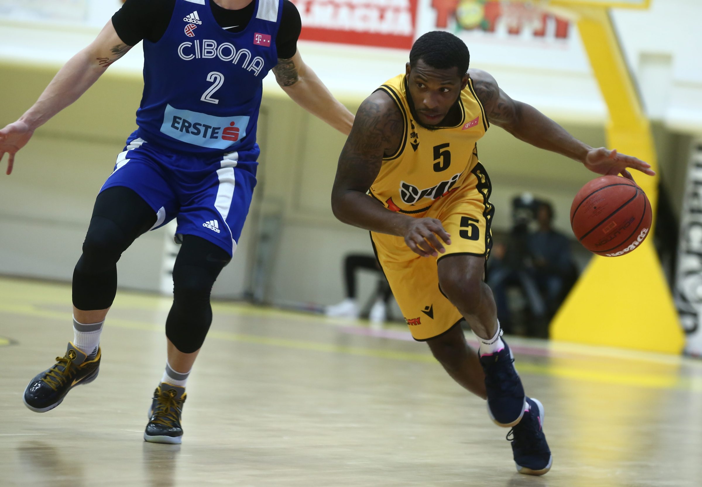 split_cibona10-120120