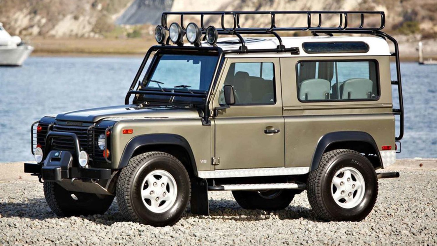 Last-NAS-Land-Rover-Defender-90-001