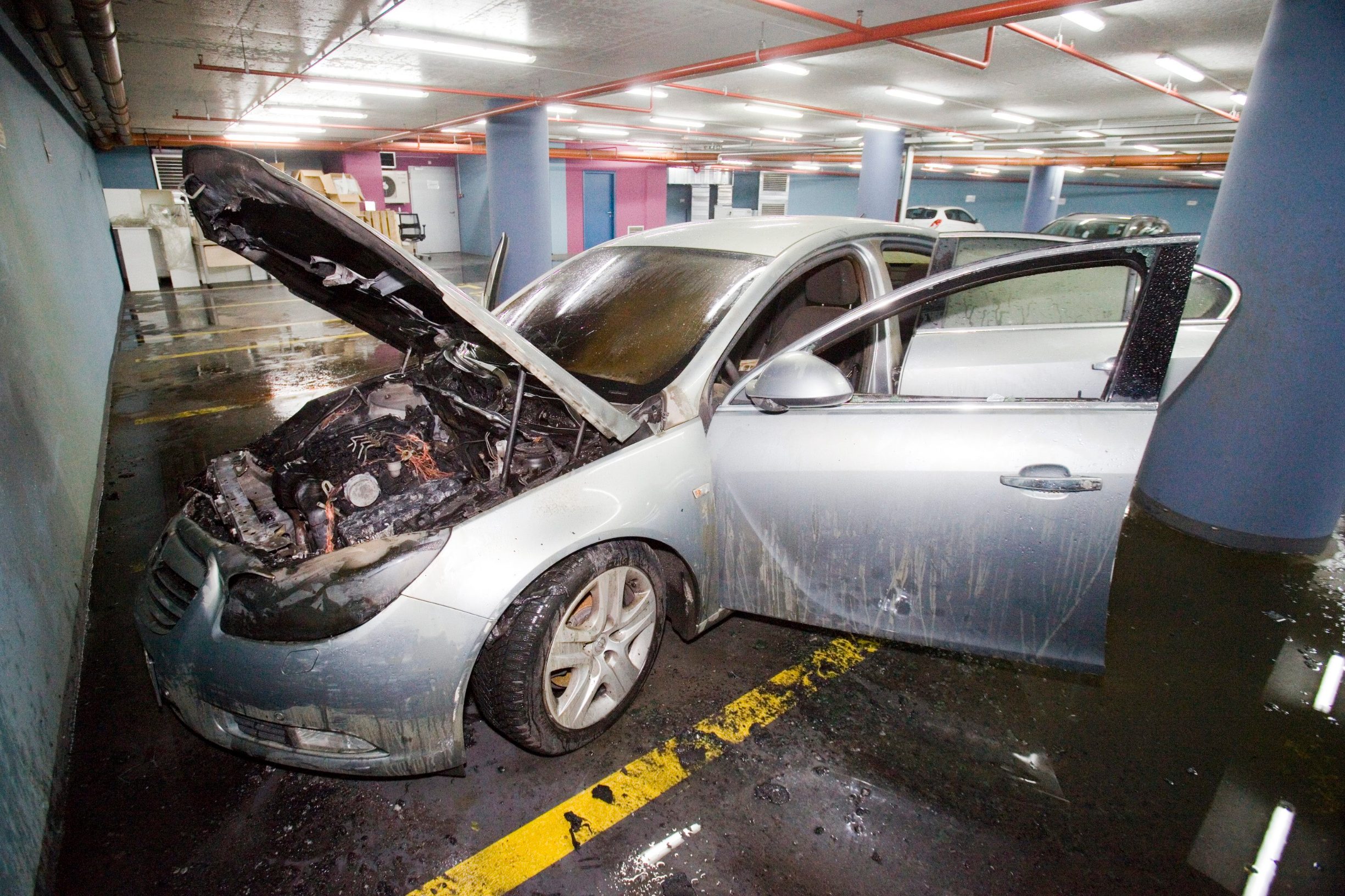 pozar_automobil4-150120