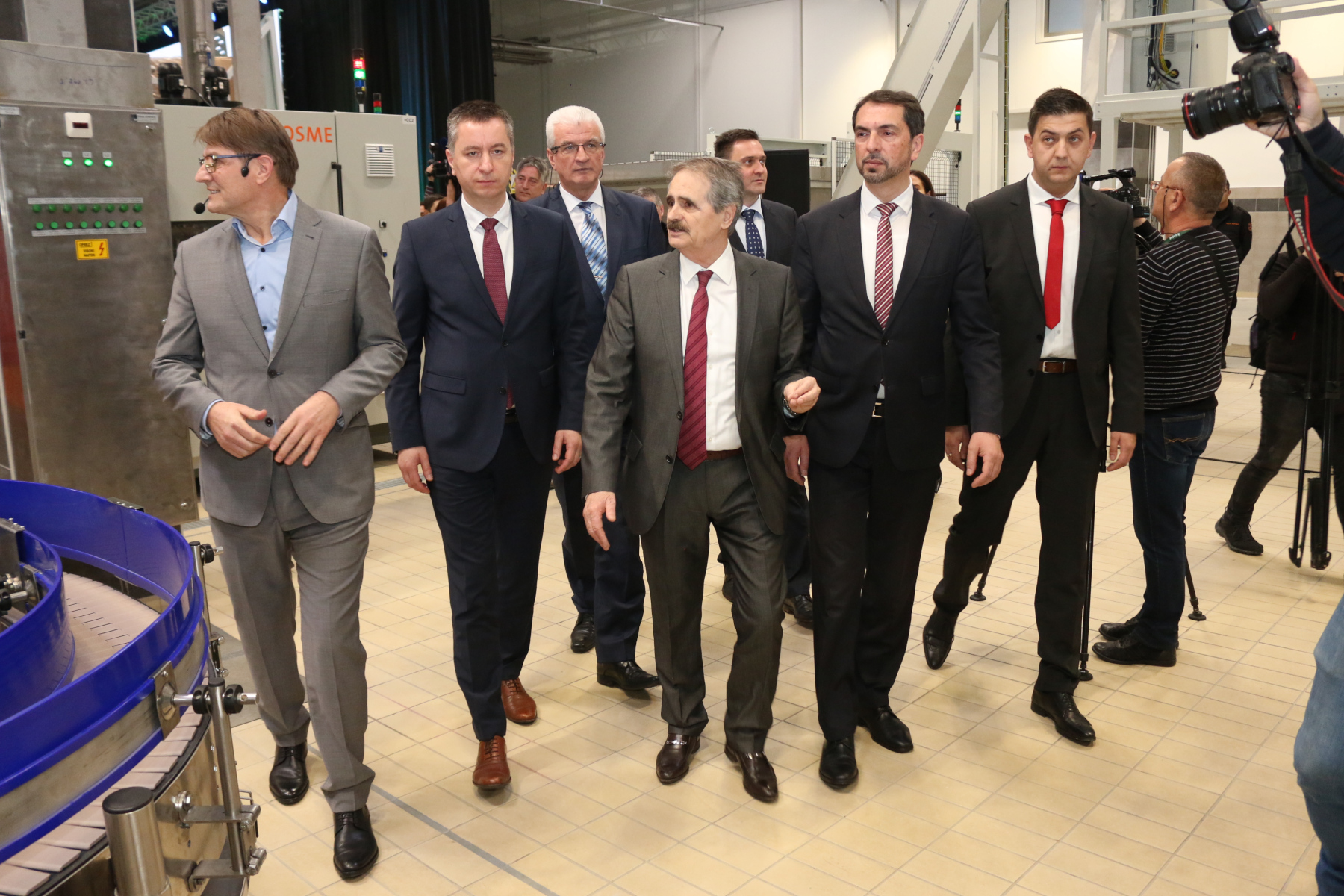 Fabris Peruško u obilasku nove tvornice Sarajevskog kiseljaka u Kreševu