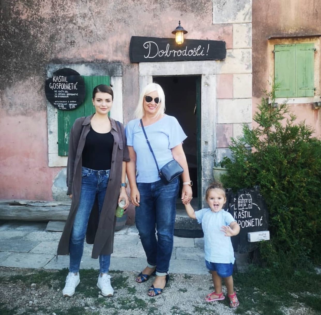 danijela, ella i balie