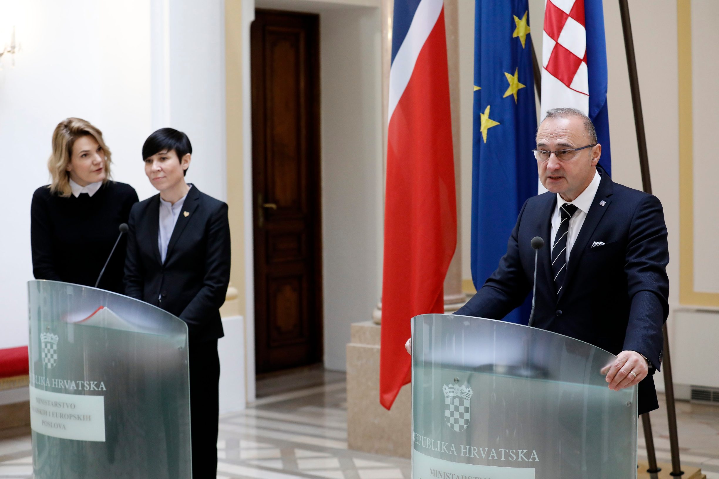 Croatian Foreign Minister Gordan Grlić Radman and Ine Eriksen Soreide his Norwegian counterpart