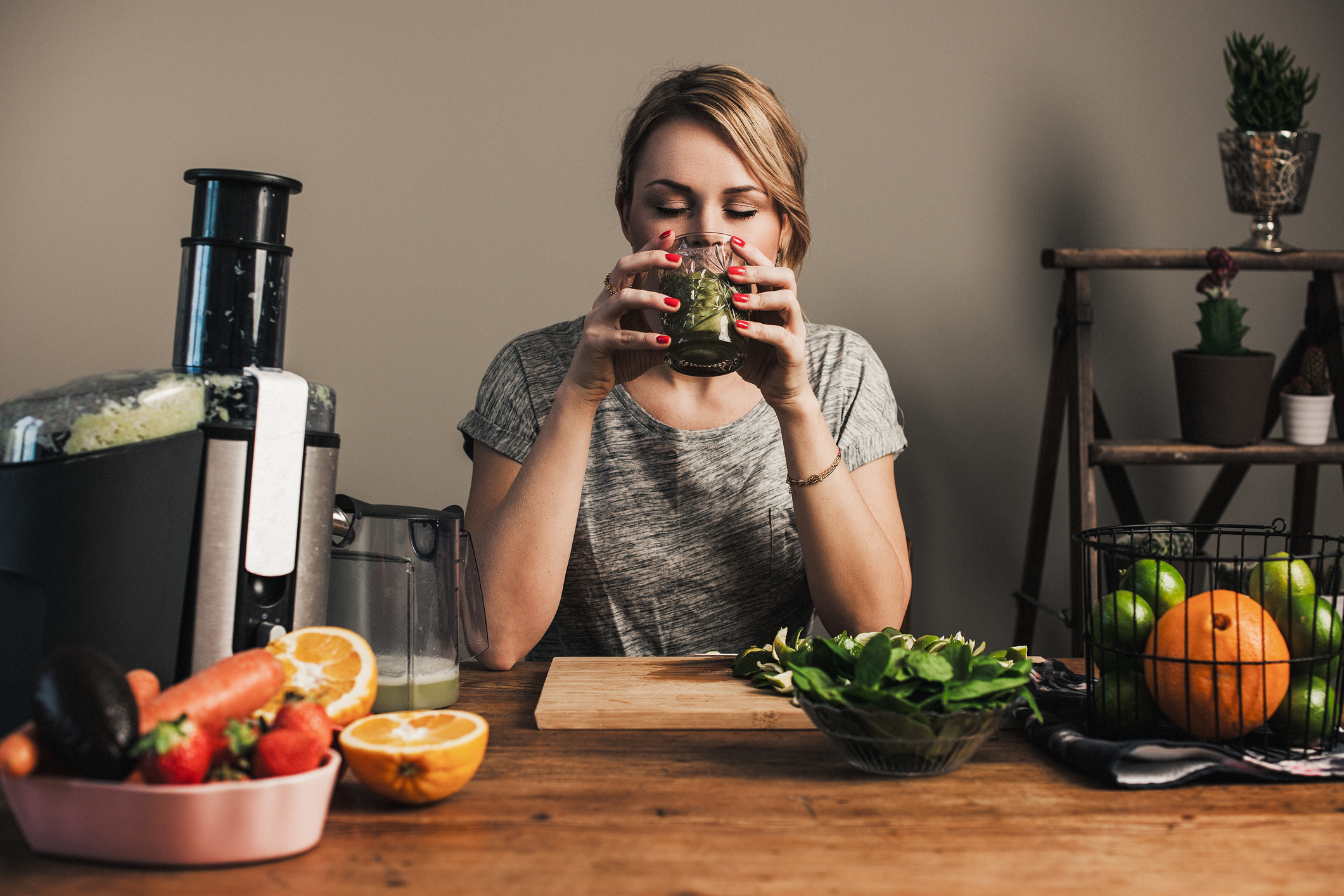 Prelazak na vegansku prehranu prilika je da naučite više o prehrani, o tomu kako napraviti ravnotežu u unosu nekih prehrambenih namirnica te na koji način hranu obogatiti dodacima koji nedostaju. 