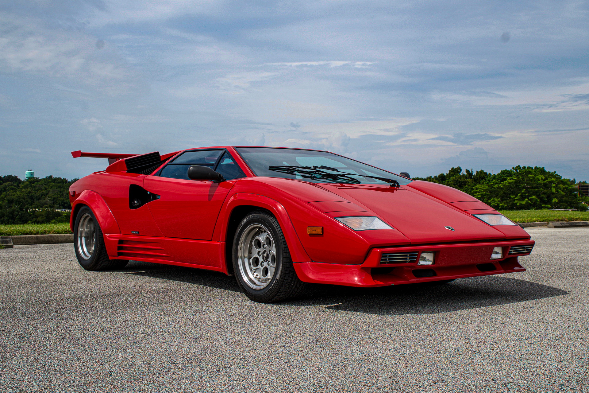 1988-lamborghini-countach-5000-qv-auction-1
