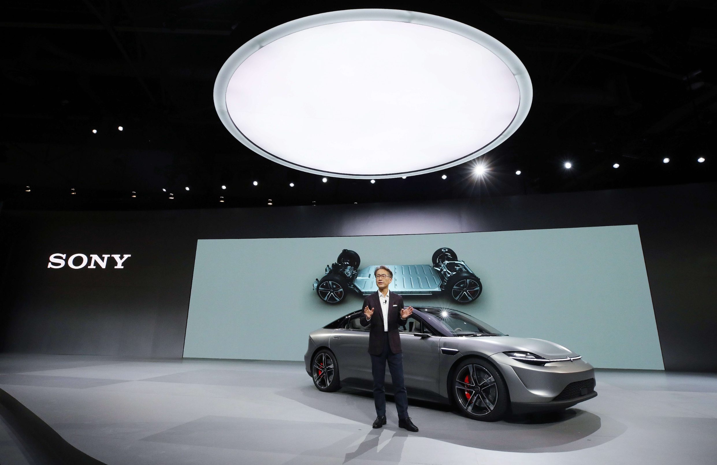 Izvršni direktor Sonyja Kenichiro Yoshida predstavlja električni automobil kompanije Vision S