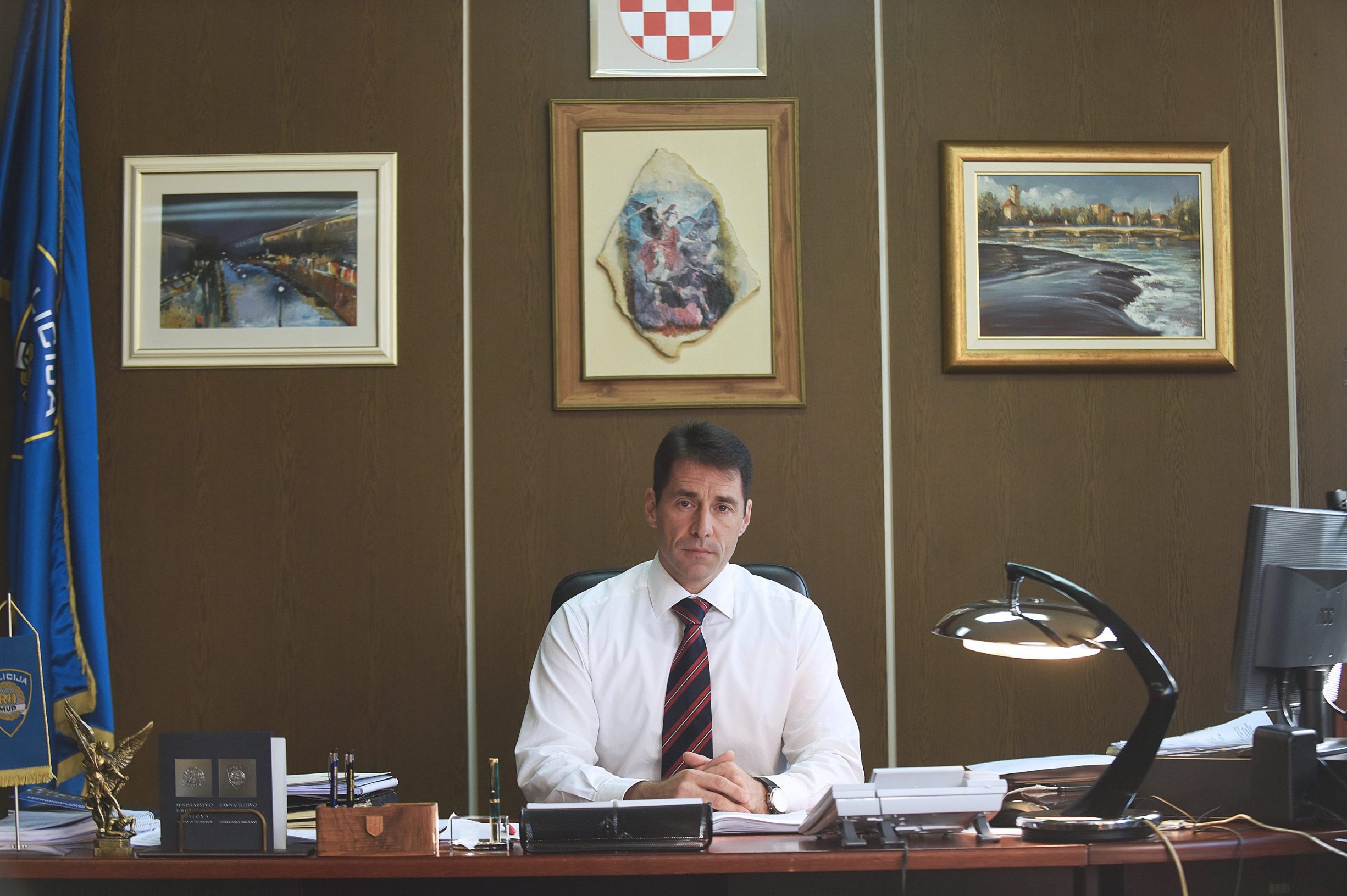 Nakon što je snimka procurila u javnost tvrdilo se da je tadašnji zamjenik ravnatelja policije Josip Ćelić (na fotografiji) svojim položajem utjecao na “bunkeriranje” prijave. No, ustanovilo se da su sami čelnici zadarske policije Ćelićev prekršaj držali u ladici