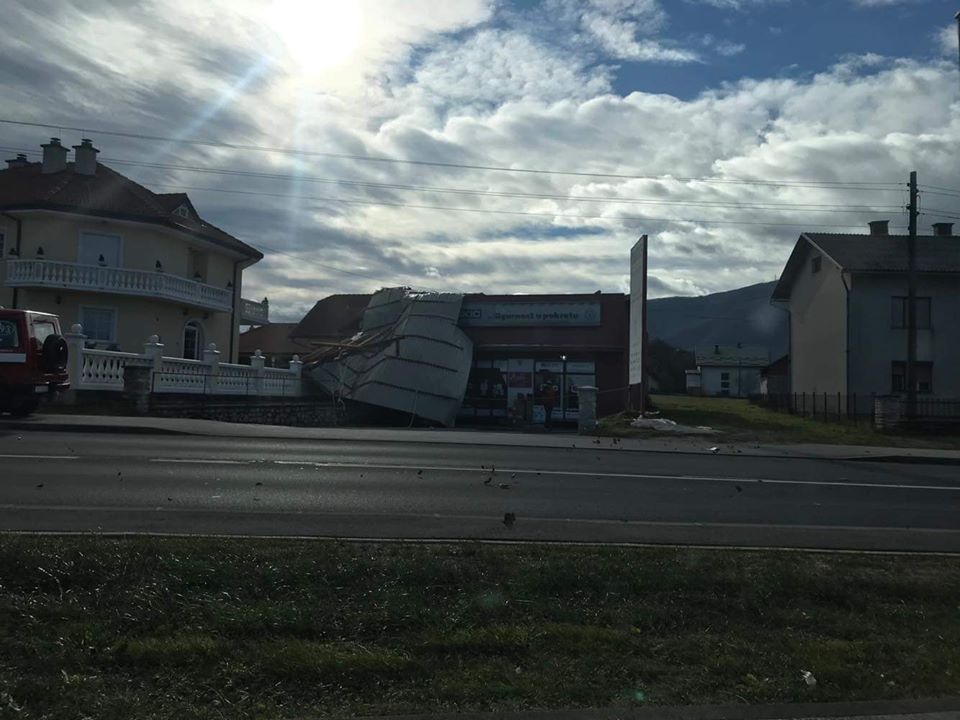 Oštećena trgovina autodijelovima Tokić u Ivancu