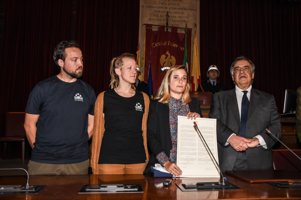 075_militellomirto-honorary200210_npuFE