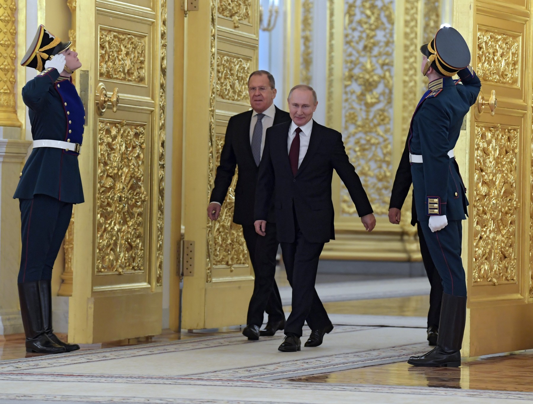 Ruski ministar vanjskih poslova Sergej Lavrov (lijevo) i predsjednik Vladimir Putin 