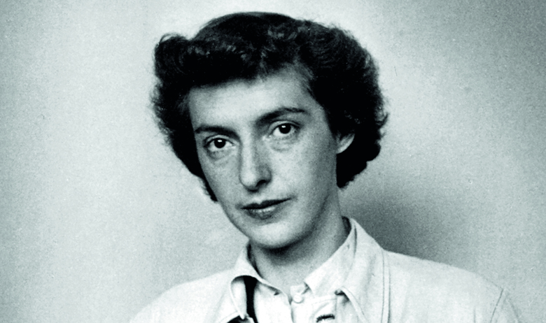 Da je markantna pojava možda se najbolje vidi na ovoj fotografiji Toše Dabca. Često je radila sa svojim suprugom, a na Akademiji primijenjenih umjetnosti osnovala je Tekstilni odjel. Umrla je 1985. godine nadživjevši svog slavnog supruga za cijelo desetljeće