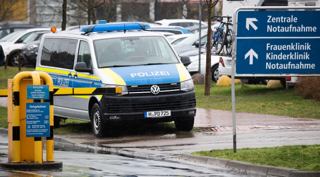 Policija ispred Medicinskog fakulteta u Hannoveru