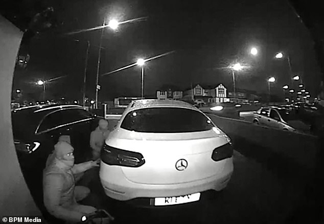 24705028-8000809-image-a-123_1581613417566