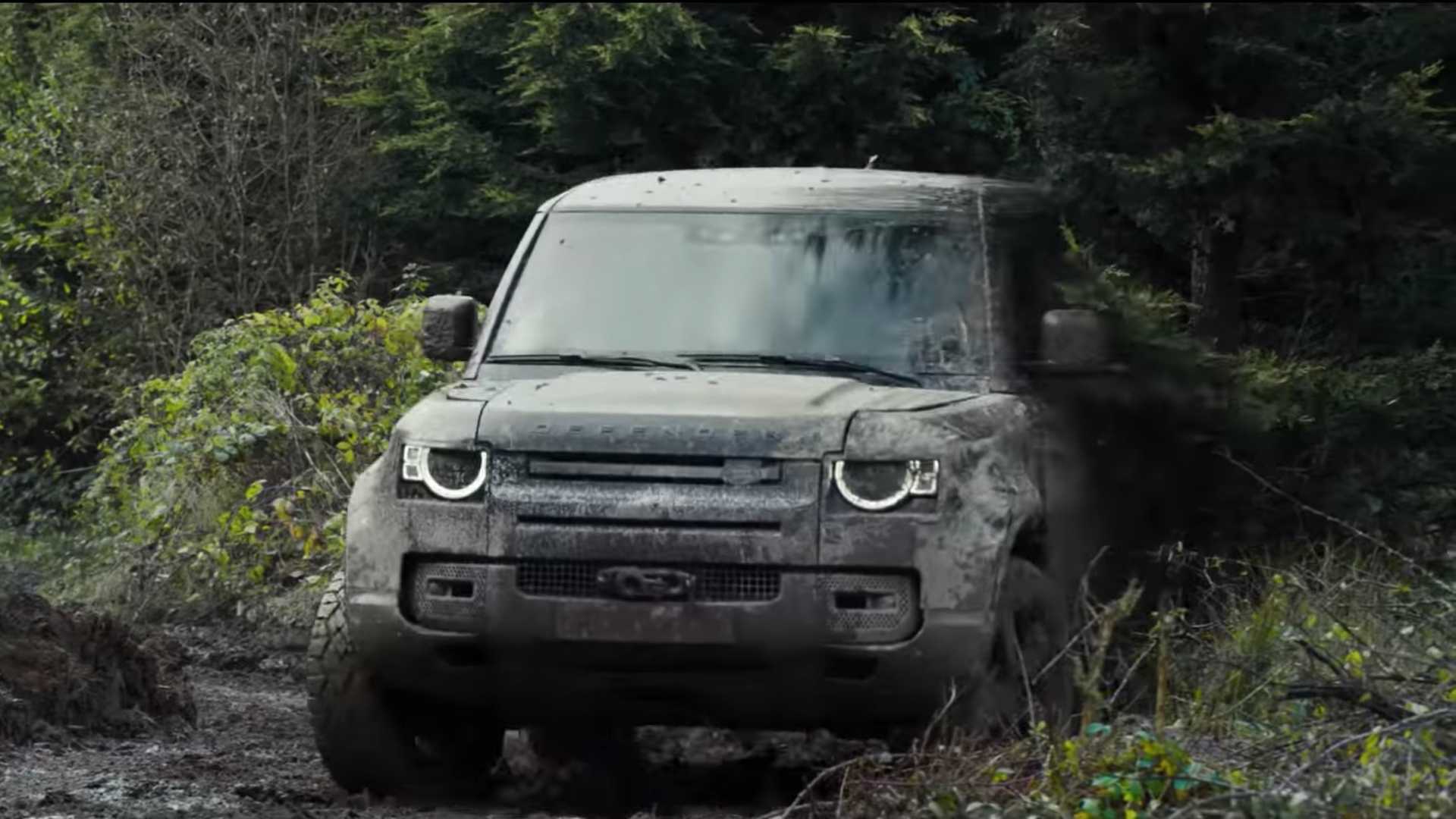 land-rover-defender-james-bond-commercial
