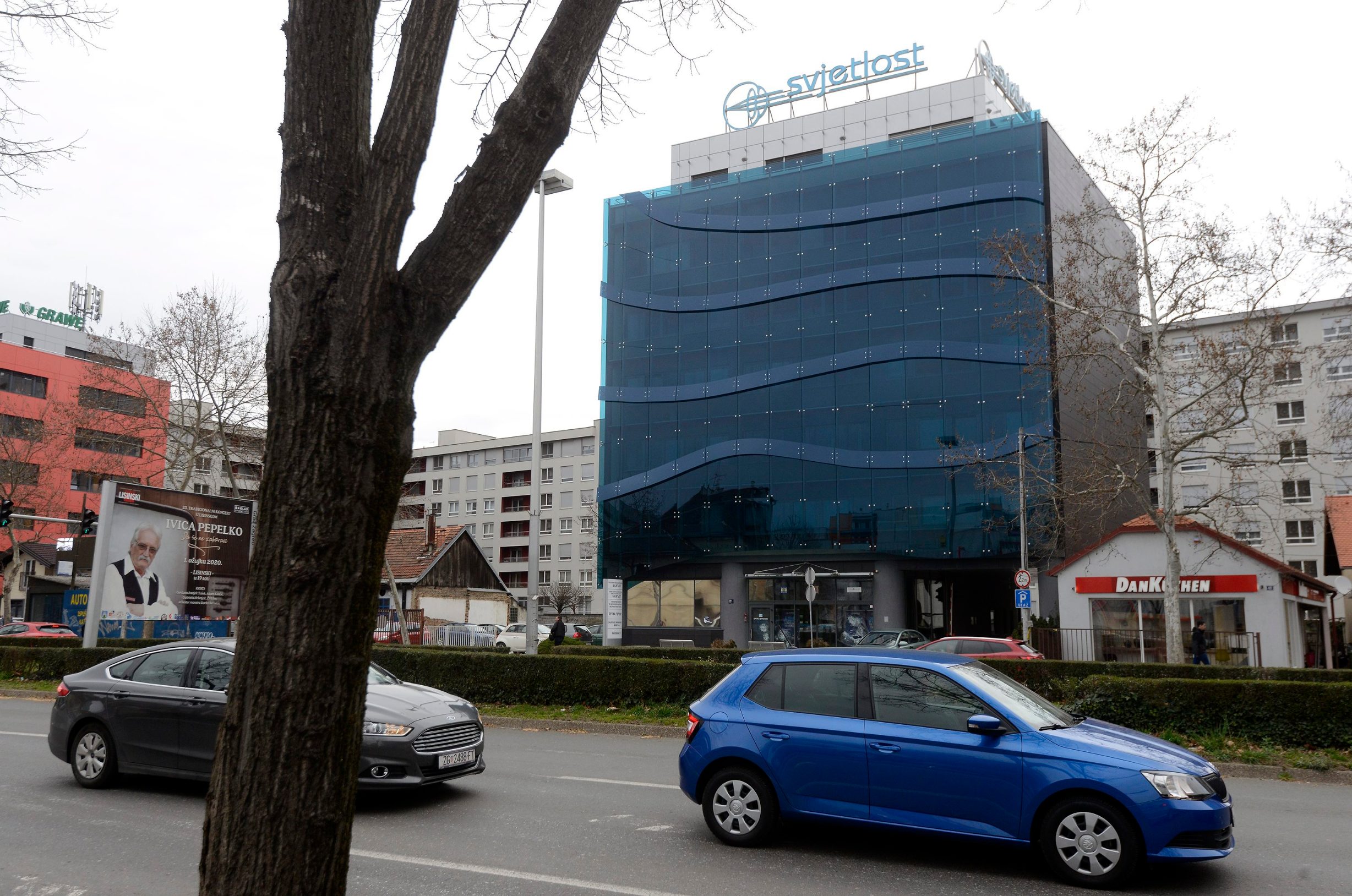 svjetlost_kamenovanje1-240202