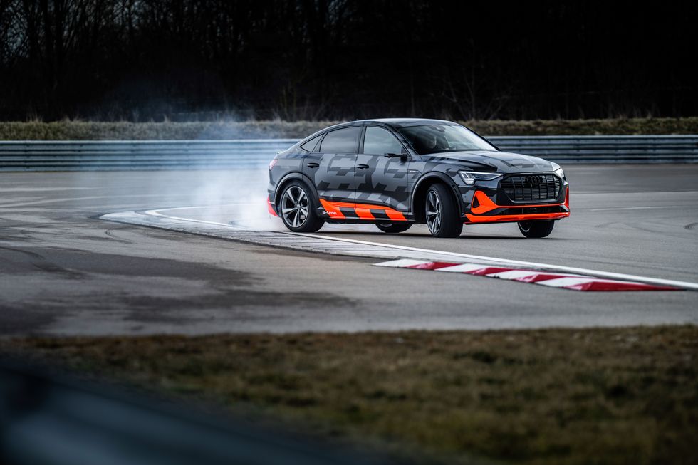 2021-audi-e-tron-s-sportback-109-1582346872