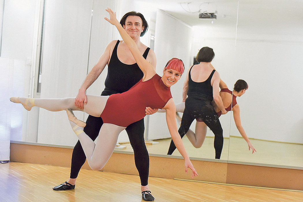 Reporterka Jutarnjeg bila je na satu s Paleom, a zajedno su i zaplesali. Pale ima 60 godina, a plesom se bavi već 15 godina