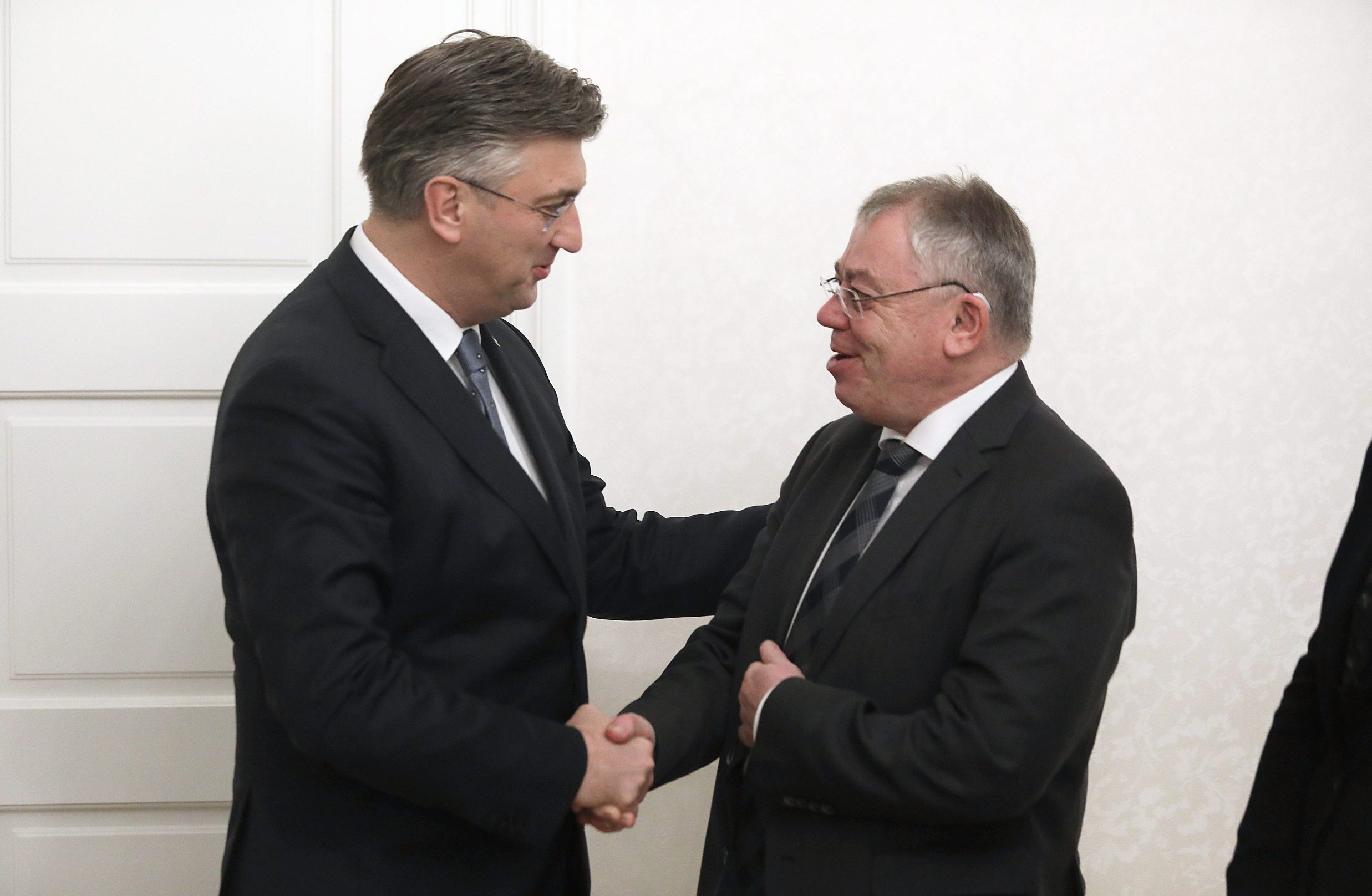 Predsjednik Vlade Andrej Plenković primio je predsjednika Europskog revizorskog suda Klausa Heinera Lehnea (desno)