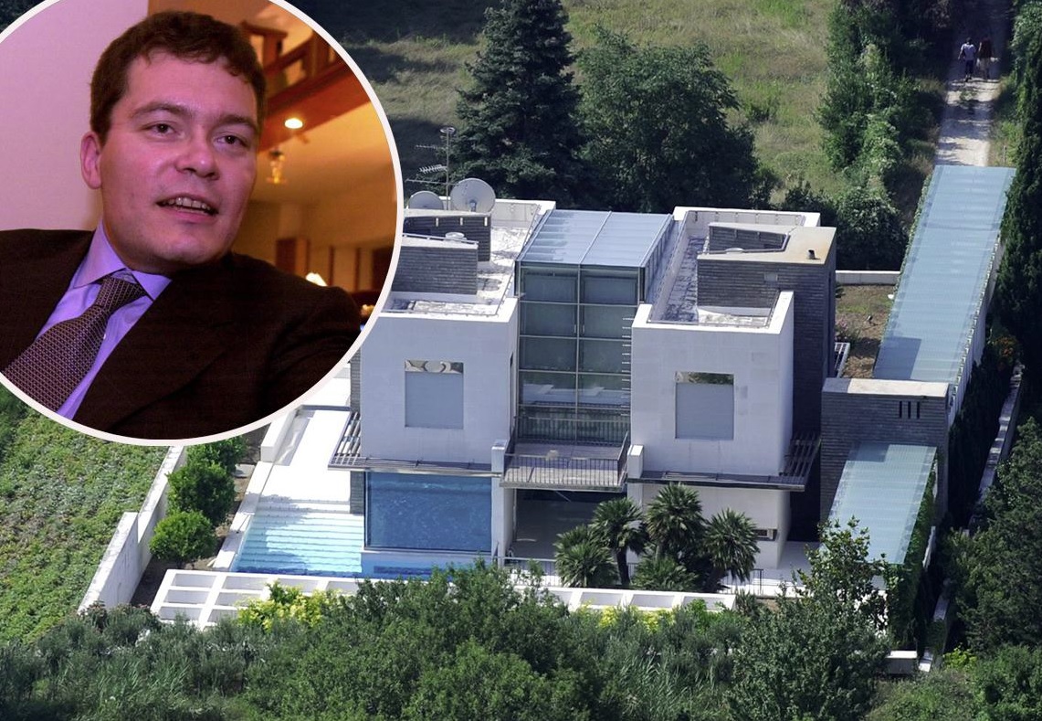 Stefano Vlahović (u krugu)