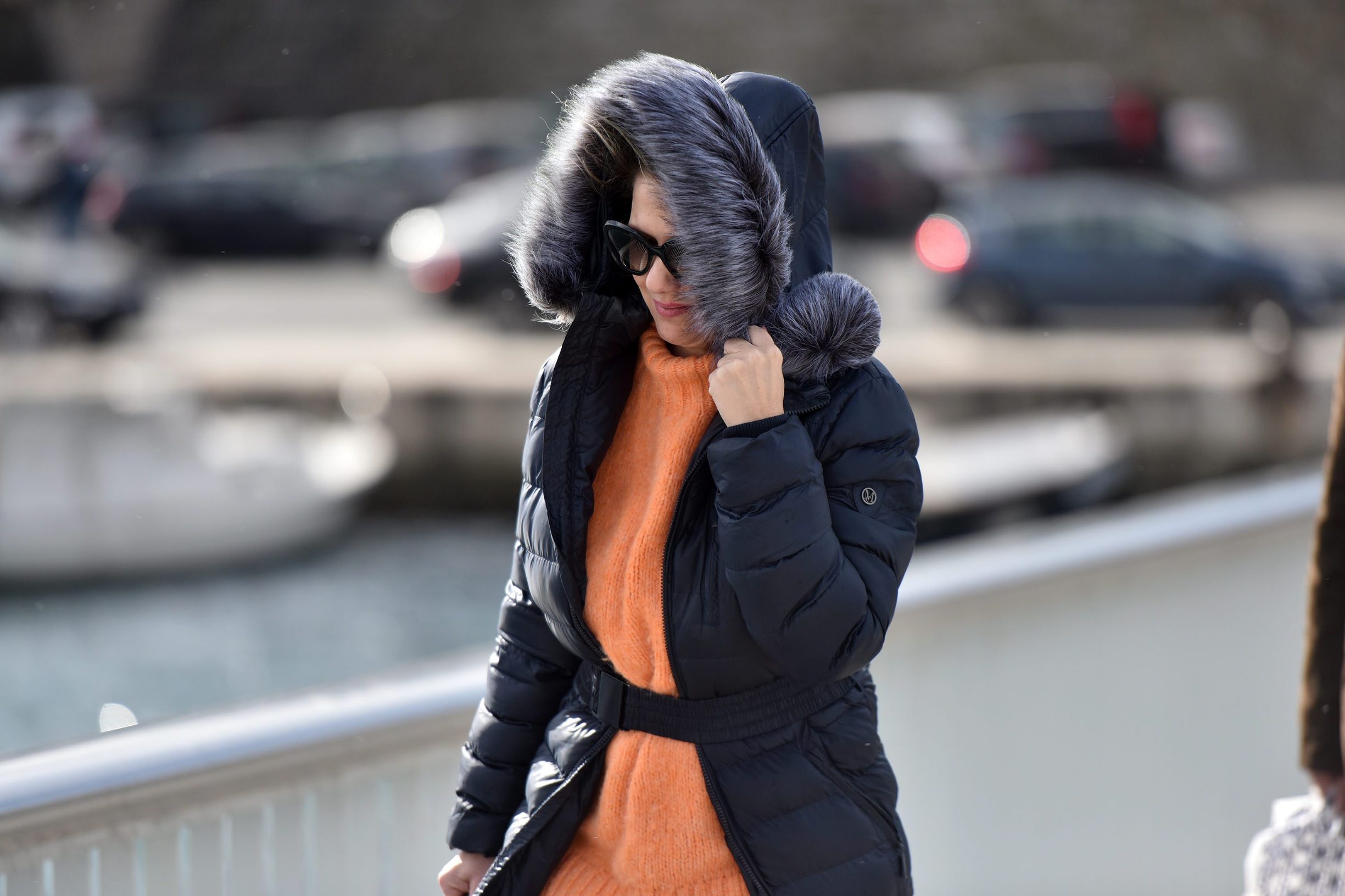 Jaka bura koja puše na zadarskom području donijela je zahlađenje i probleme u prometu. Prizori s gradskog mosta.