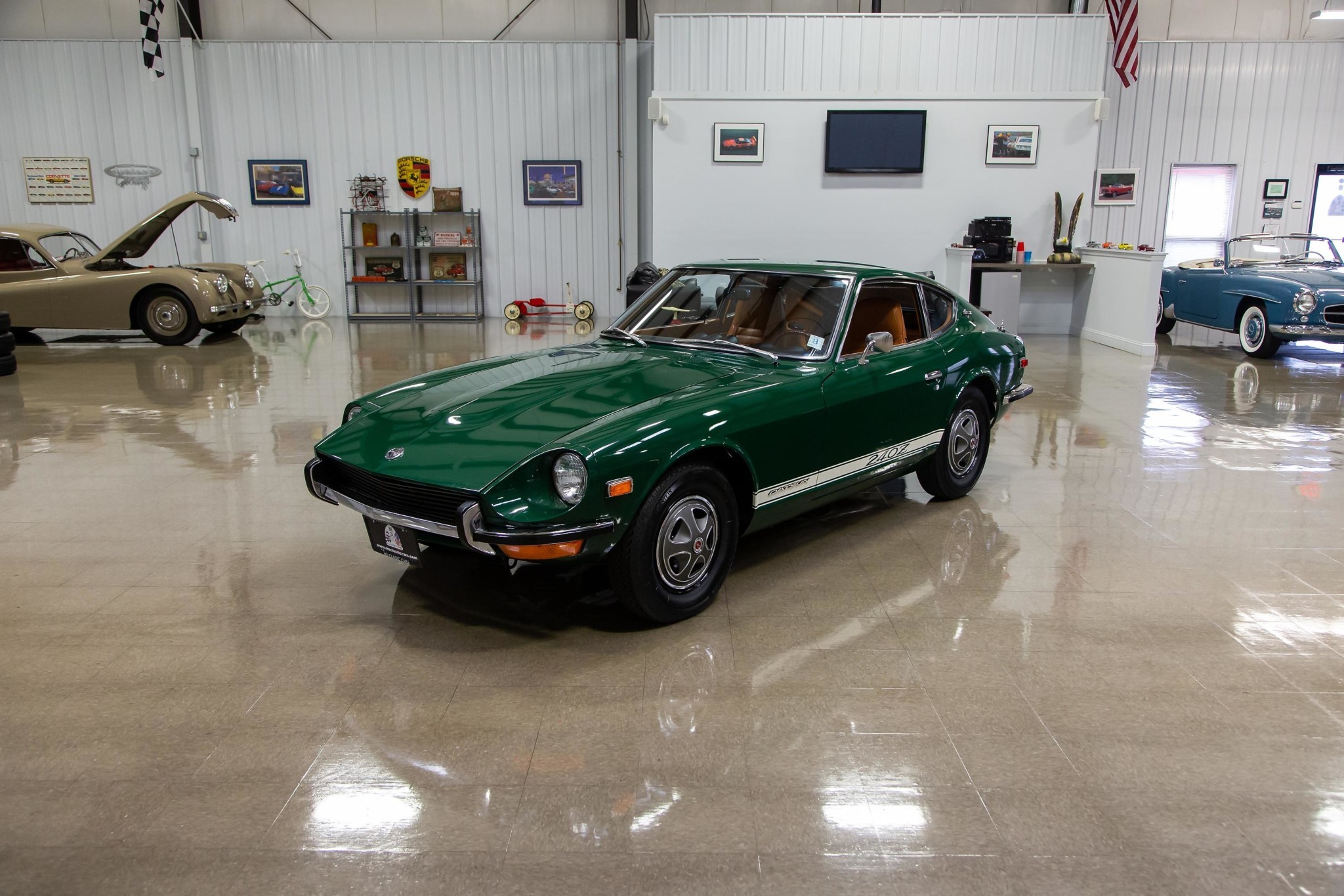 low-mileage-1971-datsun-240z-looks-all-original-sold-for-bentley-mulsanne-money_17