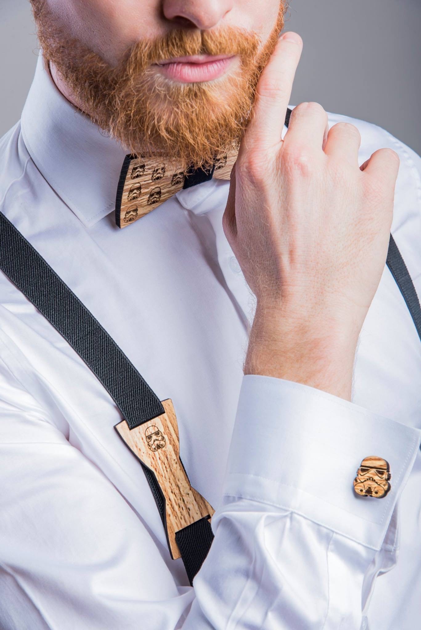 Bowtie wooden style pobrinuo se da pronađete nešto oista posebno za svog muškarca.