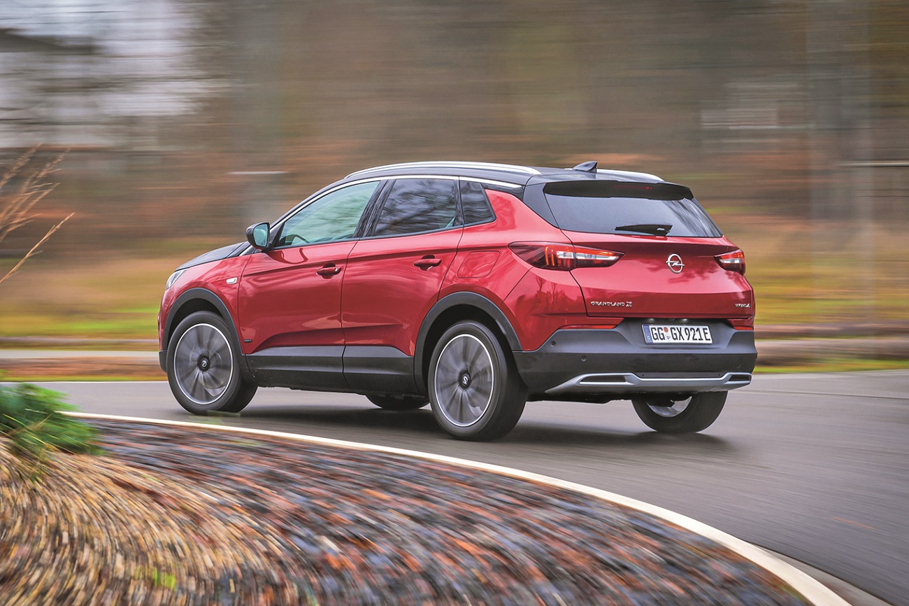 Opel-Grandland-X-Hybrid4-510436