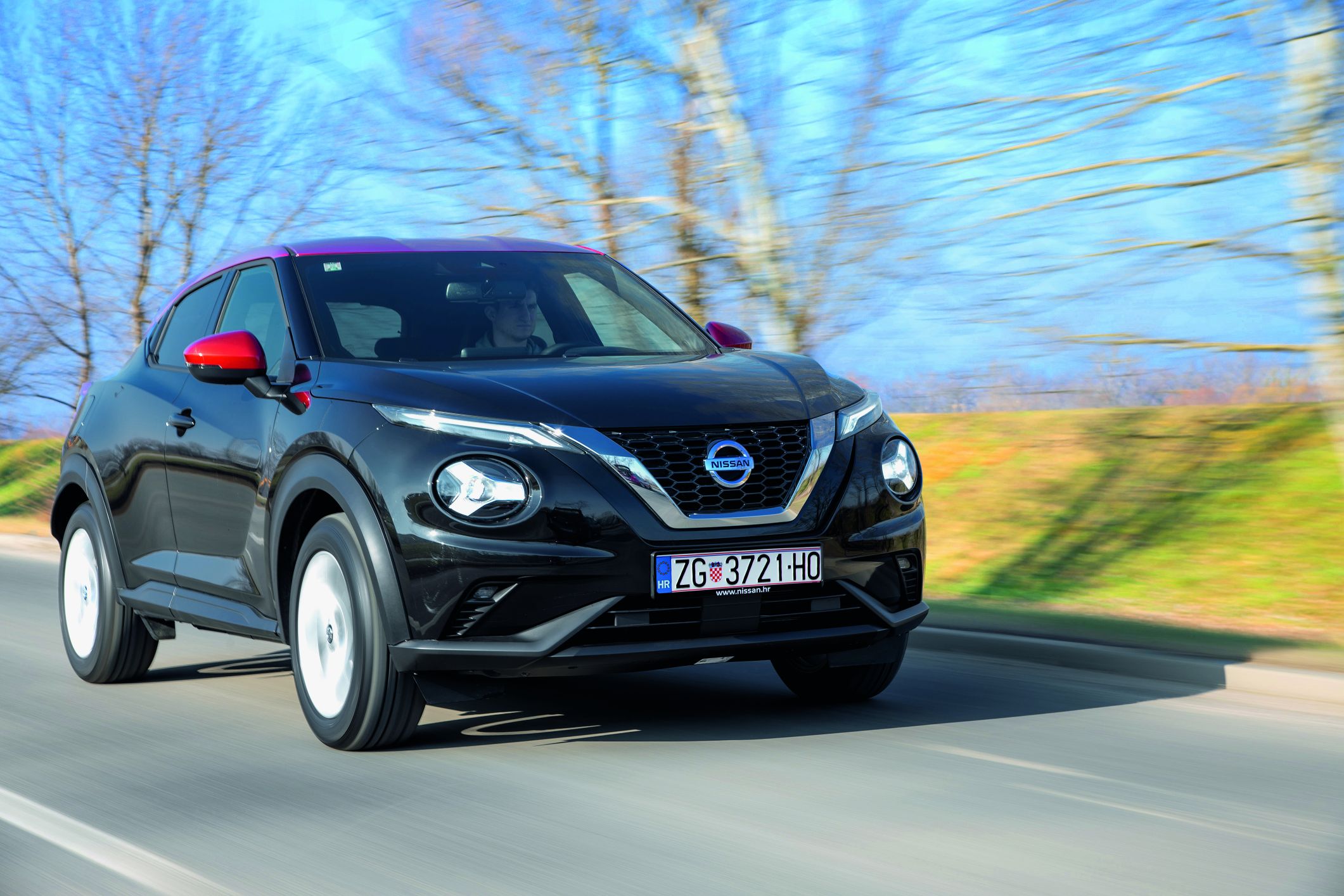 nissan-juke09-270120