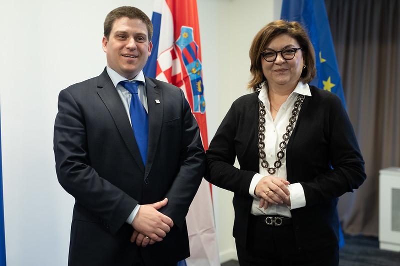 11.03.2020., Opatija. U sklopu hrvatskog predsjedanja Vijecem Europske unije, u Hotelu Ambasador odrzan je Neformalni sastanak ministara prometa EU-a (nadleznih za pomorstvo). Na slici: ministar mora, prometa i infrastrukture Oleg Butkovic i povjerenica Europske komisije za promet Adina-Ioana Valean